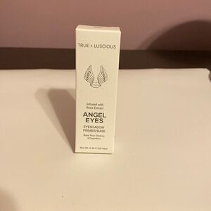 True & Lucious eyeshadow primer